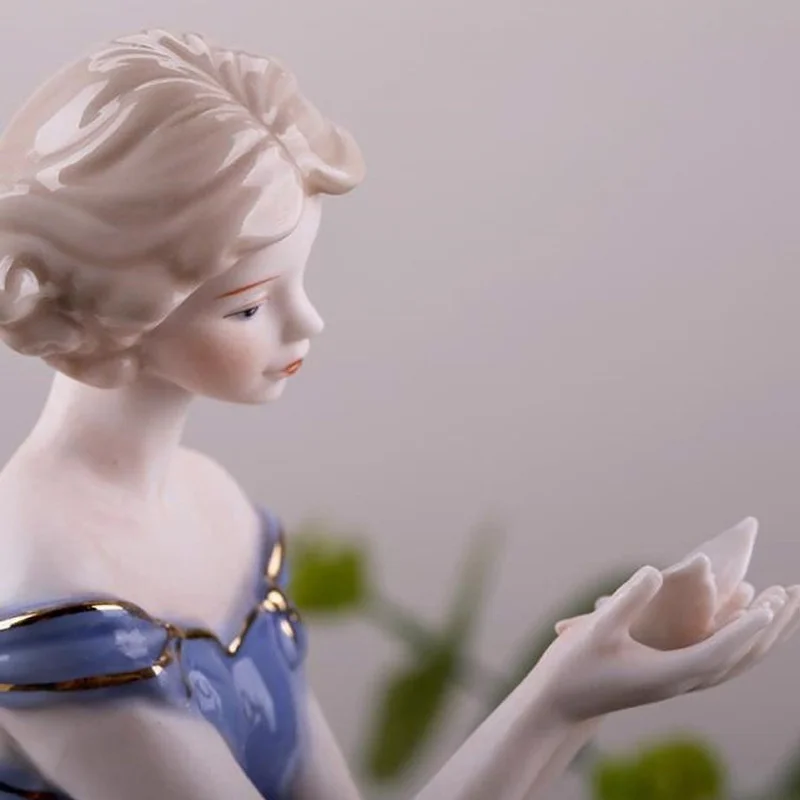 Europe Ceramic Beauty Figurine - Nutcracker Figurine review and price